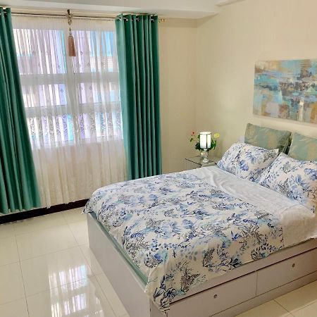 Chillax Studio 101 Newport Boulevard Manila Esterno foto