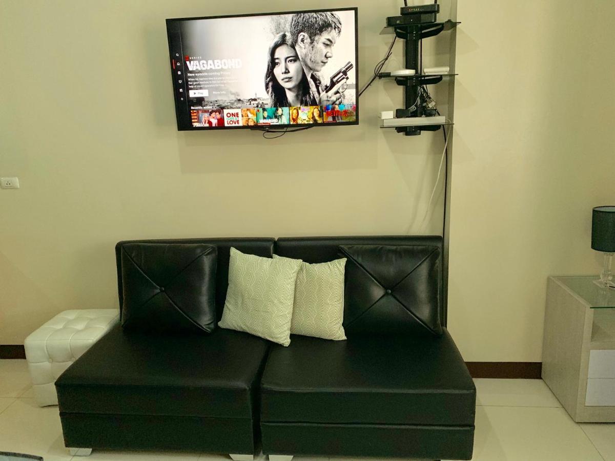 Chillax Studio 101 Newport Boulevard Manila Esterno foto